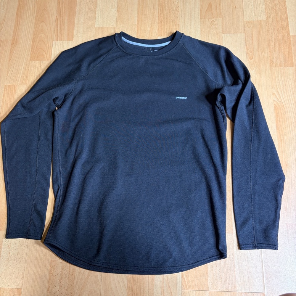 Patagonia Men’s Black‎ Capilene Performance Base Layer Long-Sleeve Crew Medium
